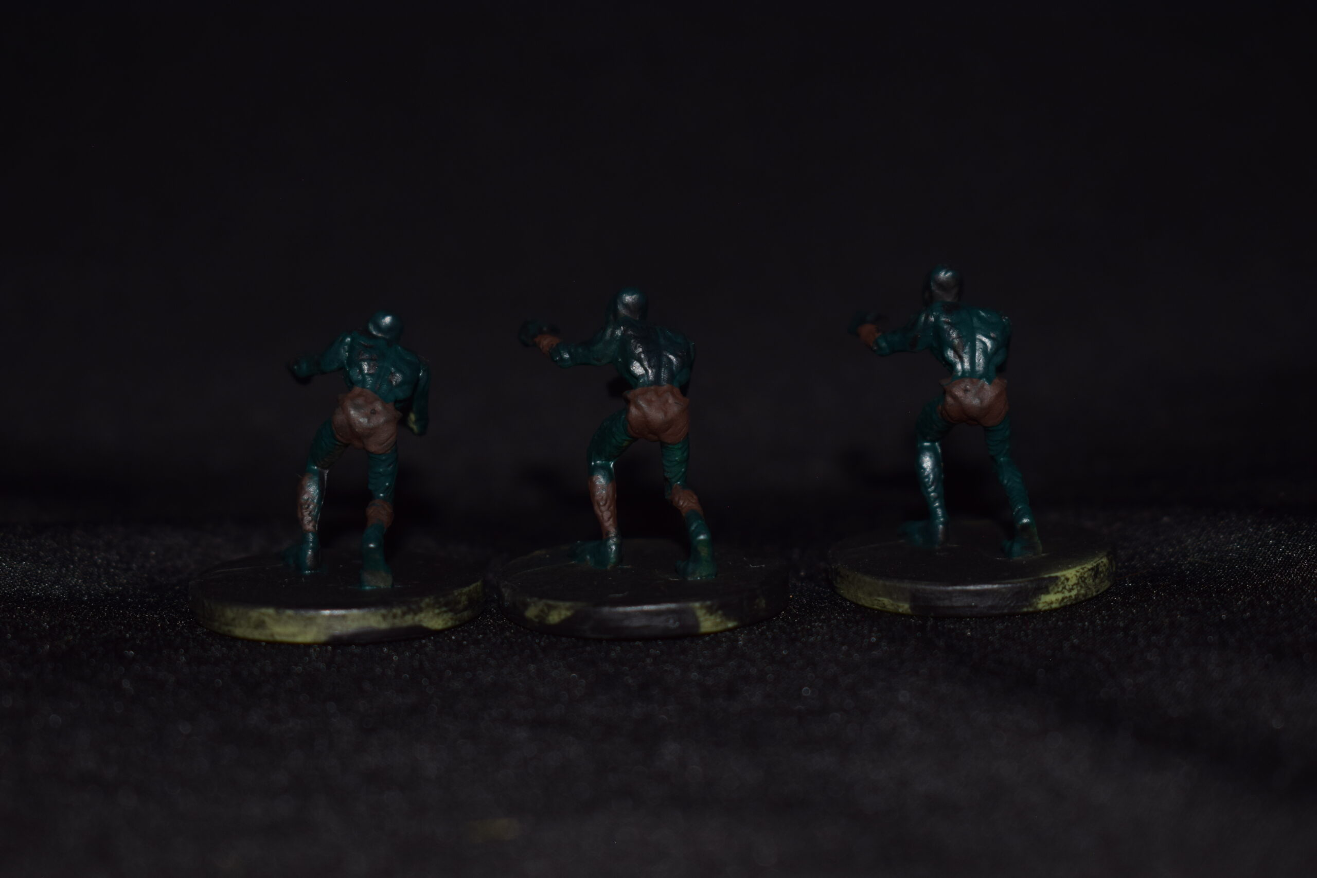 Necrotic Zombies - 3 Miniature Set