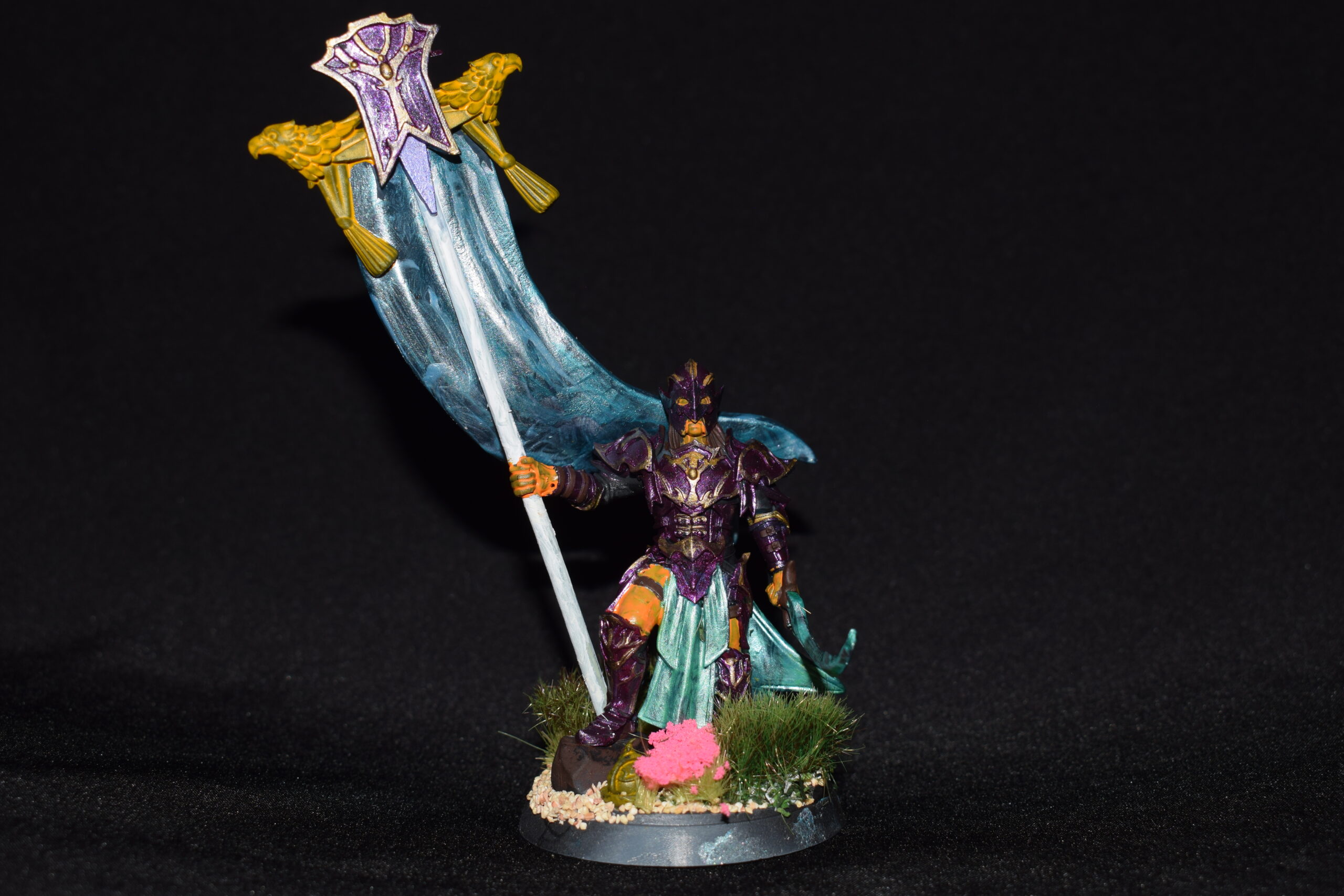 Banner Bearer Giant